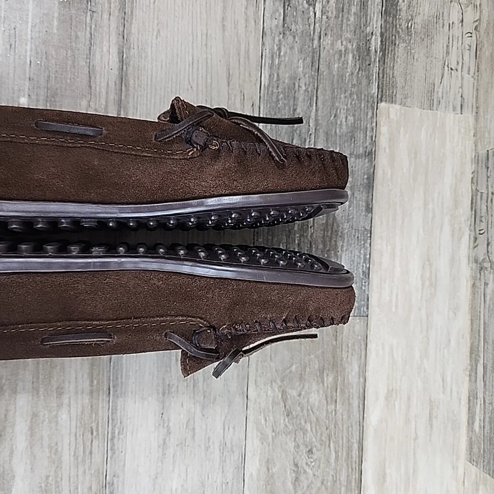 Minnetonka Youth Moccassin Size 1 Slip On Brown Little Kids NEW NWOB